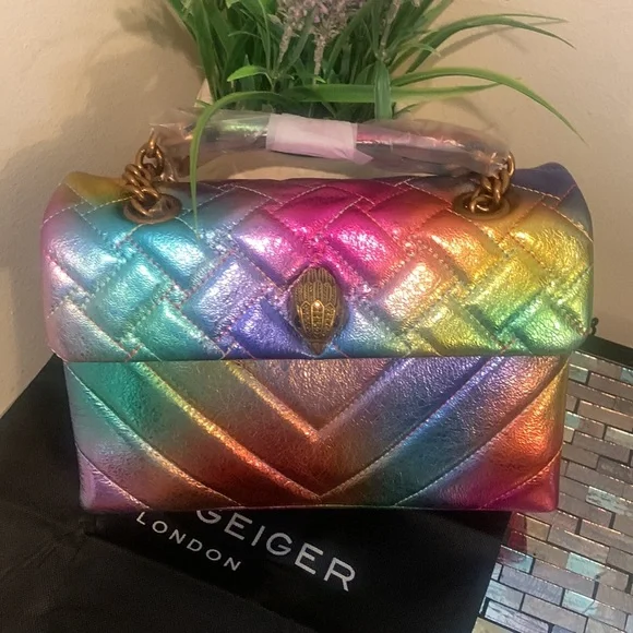 Kensington Quilted Leather Convertible Shoulder Bag
KURT GEIGER LONDON - Picture 4 of 17